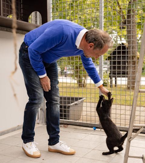 Thorsten Glauber zu Besuch im Tierheim 